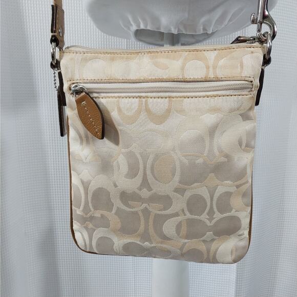 COACH! CREAM & TAUPE BROWN/TAN LOGO FABRIC CROSSBODY, MINI ZIPPER PURSE! - Picture 7 of 13